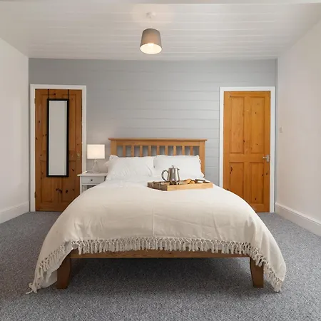 Bright~ Town Center~ 2 Bed~penzance
